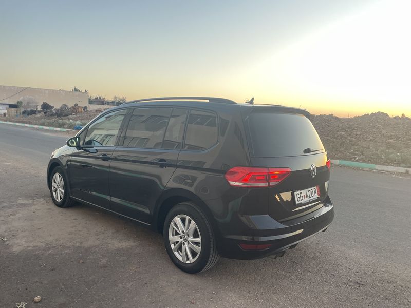 Volkswagen Touran • 2020 • 190,000 km 7
