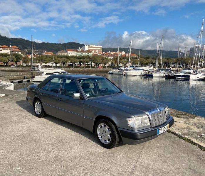 Mercedes-Benz E • 1990 • 170,000 km 1