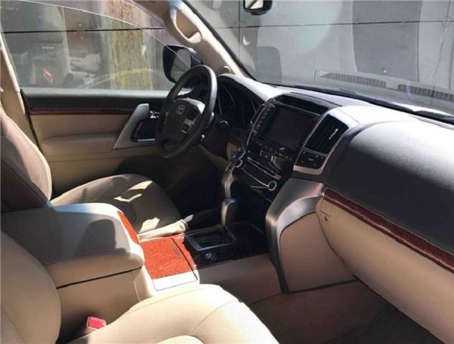 Toyota Land Cruiser • 2012 • 162,000 km 8