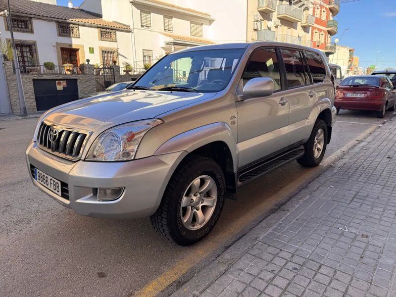 Toyota Land Cruiser • 2006 • 174,000 km 1
