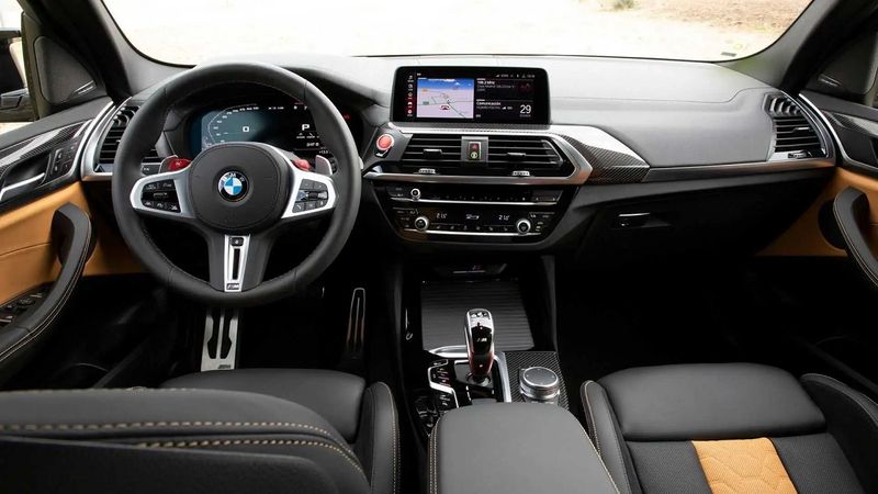 BMW X3 • 2020 • 25,900 km 9