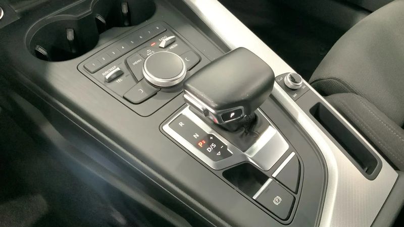 Audi A4 • 2019 • 53,652 km 6