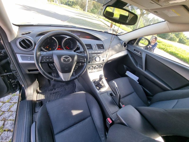 Mazda 3 • 2012 • 151,000 km 3