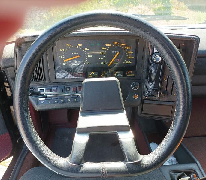 Mazda 929 • 1976 • 213,000 km 4