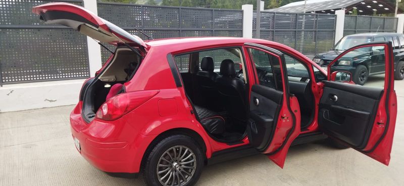 Nissan Tiida • 2011 • 200,000 km 3