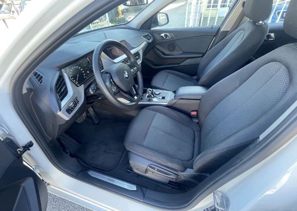 BMW 1 Series • 2020 • 70,125 km 3