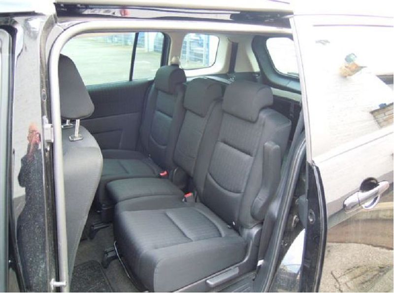 Mazda 5 • 2010 • 128,000 km 4