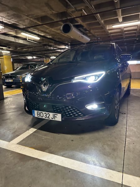 Renault Zoé • 2021 • 18,000 km 4