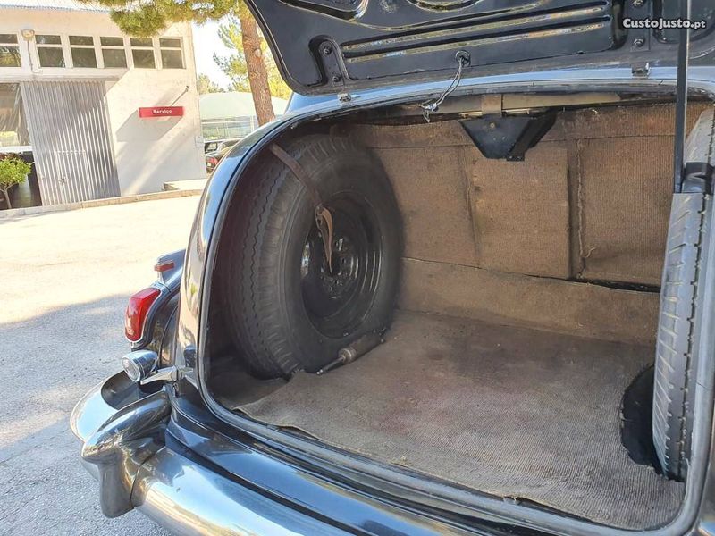 Cadillac Fleetwood • 1980 • 60,000 km 7