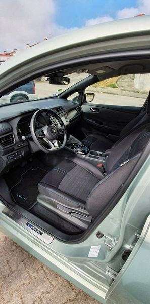 Nissan Leaf • 2019 • 30,000 km 4