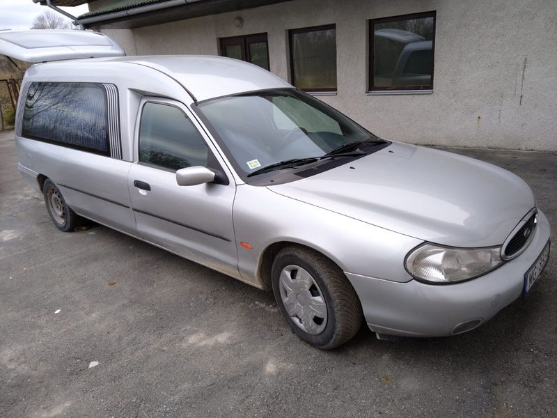 Ford Mondeo Combi • 1998 • 136,000 km 1