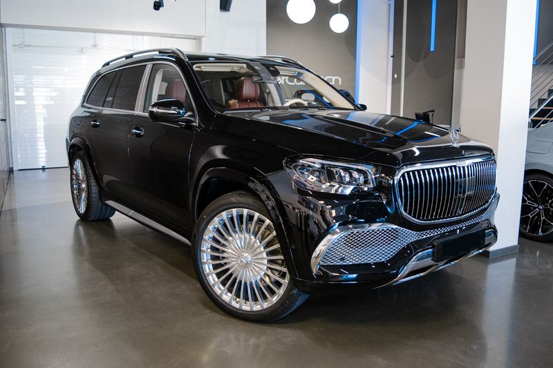 Mercedes-Benz Maybach • 2024 • 3,800 km 2