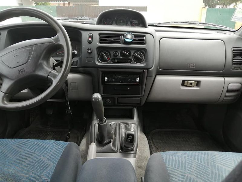 Mitsubishi Pajero • 2001 • 160,000 km 4