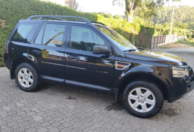 Land Rover Freelander • 2007 • 202,000 km 3