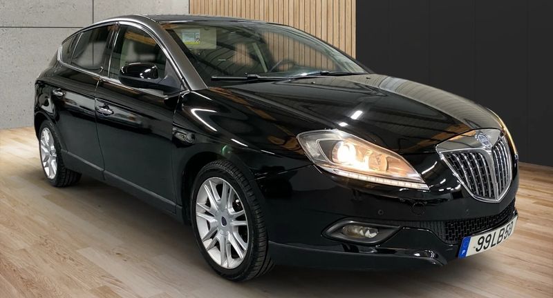 Lincoln LS • 2010 • 132,461 km 2