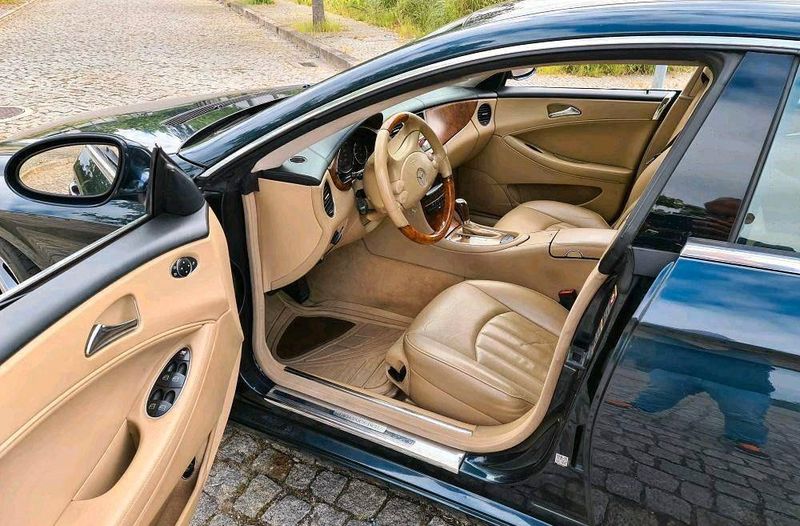 Mercedes-Benz 260 - 560 SE • 2006 • 30,000 km 7