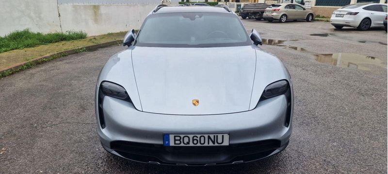 Porsche Taycan • 2022 • 40,000 km 4