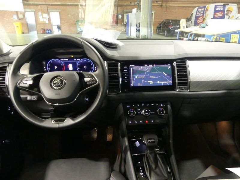 Škoda Kodiaq • 2022 • 23,000 km 4