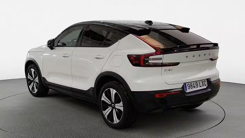 Volvo XC40 • 2022 • 67,641 km 4