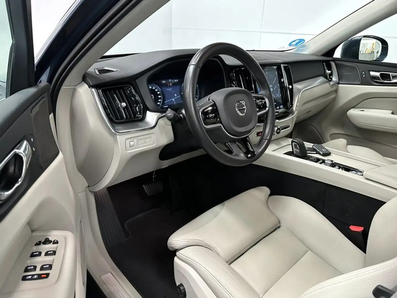 Volvo XC60 • 2019 • 85,000 km 3