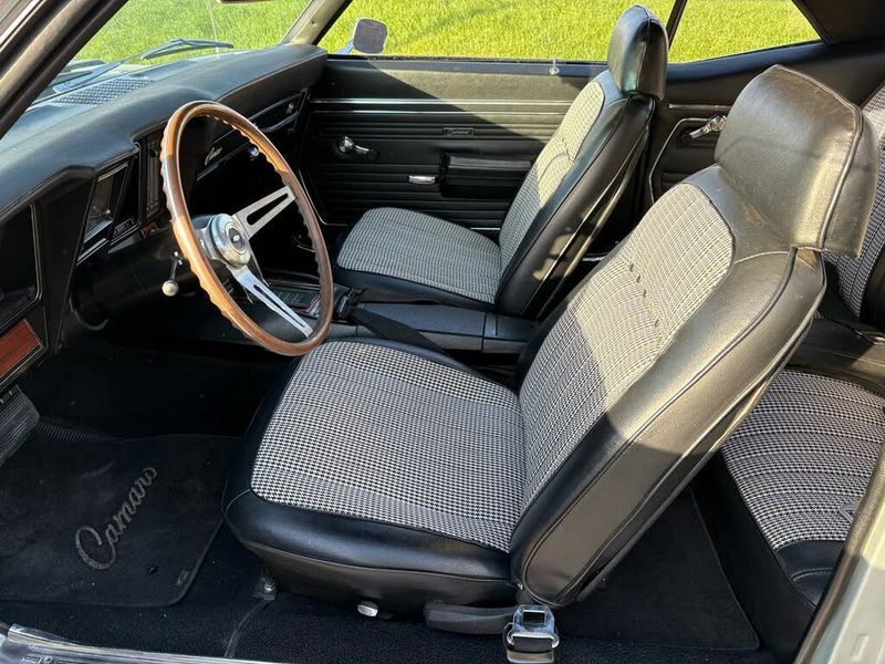 Chevrolet Camaro • 1969 • 145,000 km 13