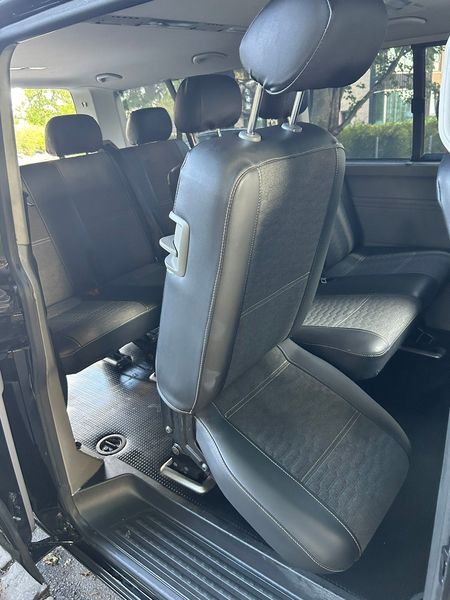 Volkswagen Caravelle • 2009 • 182,000 km 5