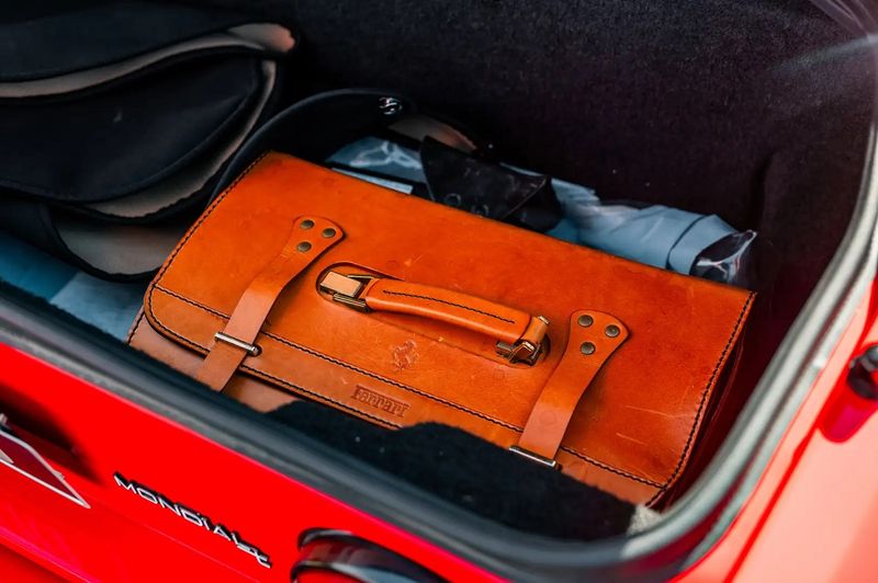 Ferrari FF • 1992 • 31,700 km 13