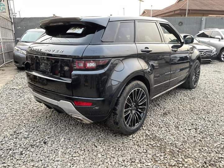 Land Rover Range Rover Evoque • 2013 • 145 km 8
