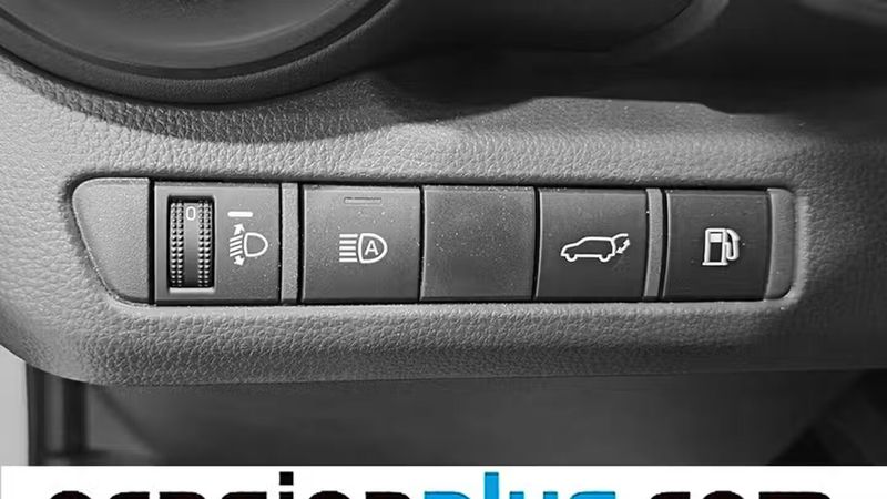 Toyota C-HR • 2024 • 10,834 km 5