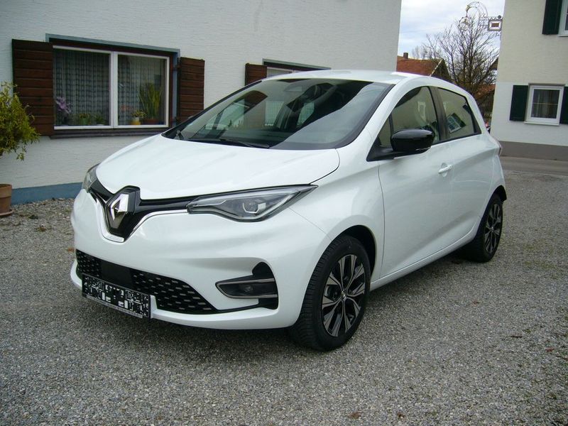 Renault Zoé • 2022 • 11,500 km 1