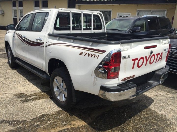 Toyota Hilux • 2020 • 1 km 2