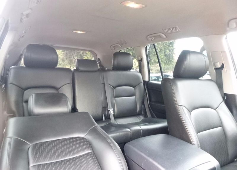 Toyota Sequoia • 2015 • 110,000 km 3