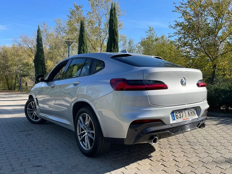 BMW X4 • 2018 • 108,000 km 4