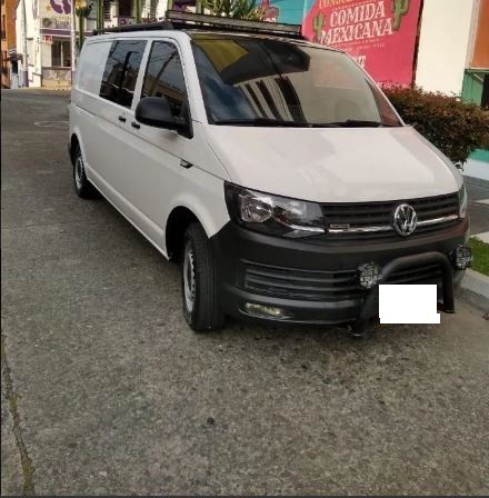 Volkswagen T5 Transporter Shuttle • 2017 • 91,000 km 1