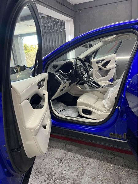 Jaguar I-PACE • 2019 • 130,000 km 3