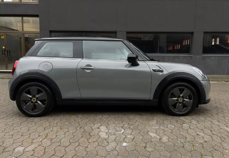 MINI Cooper • 2022 • 18,000 km 9