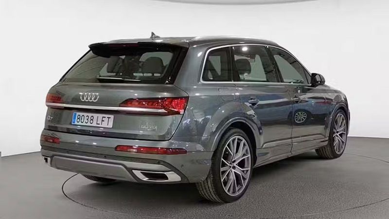 Audi Q7 • 2020 • 53,864 km 4