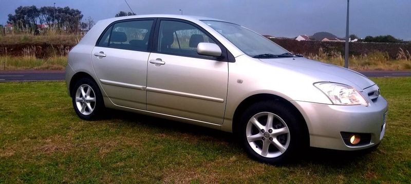 Toyota Corolla • 2005 • 192,000 km 2