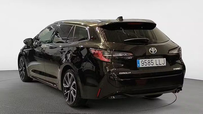 Toyota Corolla Combi • 2020 • 20,378 km 2