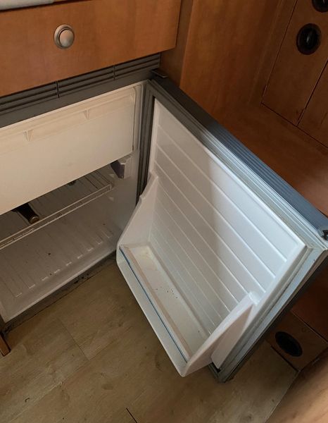 Avanti Motors Avanti II • 2008 • 200,000 km 6