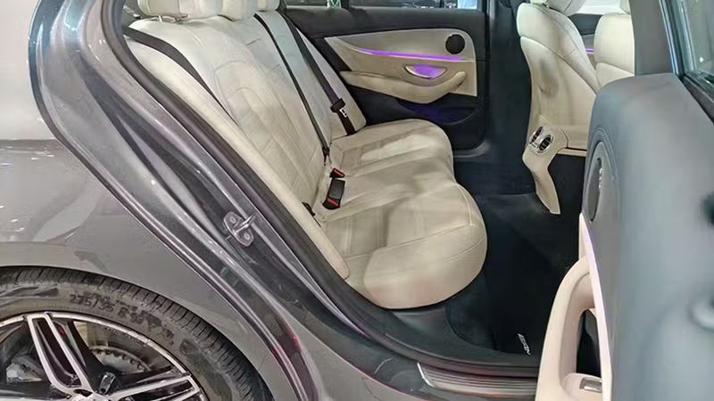 Mercedes-Benz E-Class • 2017 • 44,577 km 10