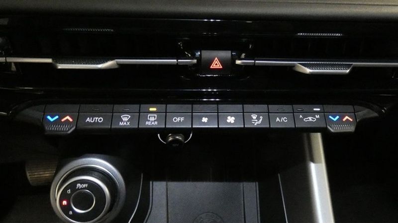 Alfa Romeo Crosswagon • 2023 • 46,343 km 15