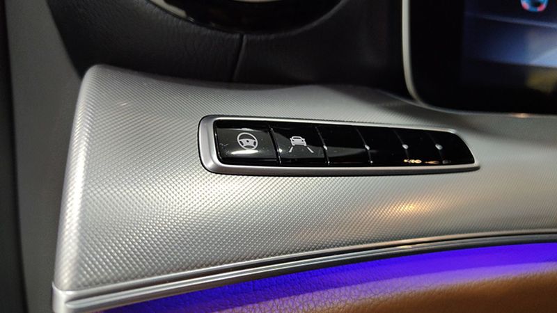 Mercedes-Benz E Coupé • 2017 • 77,725 km 13