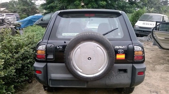 Toyota RAV4 • 2000 • 34 km 3