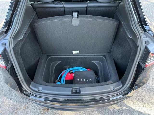 Tesla Model Y • 2023 • 59,000 km 10