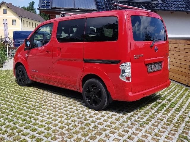 Nissan e-NV200 • 2015 • 106,200 km 10