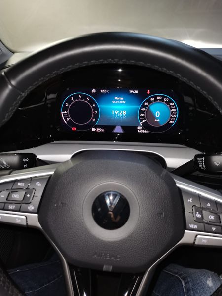 Volkswagen Golf • 2020 • 15,000 km 3