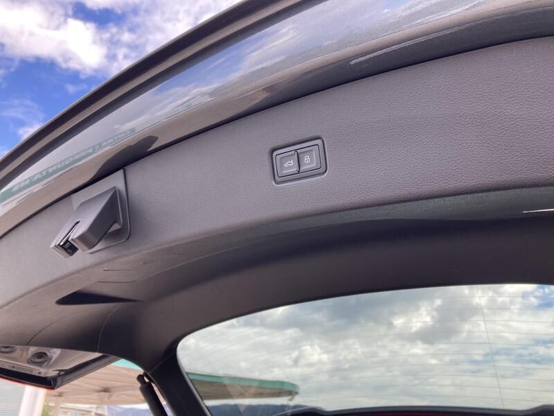 Audi Q5 Sportback • 2022 • 76,769 km 25