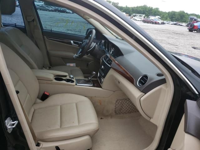 Mercedes-Benz C-Class • 2013 • 9 km 5