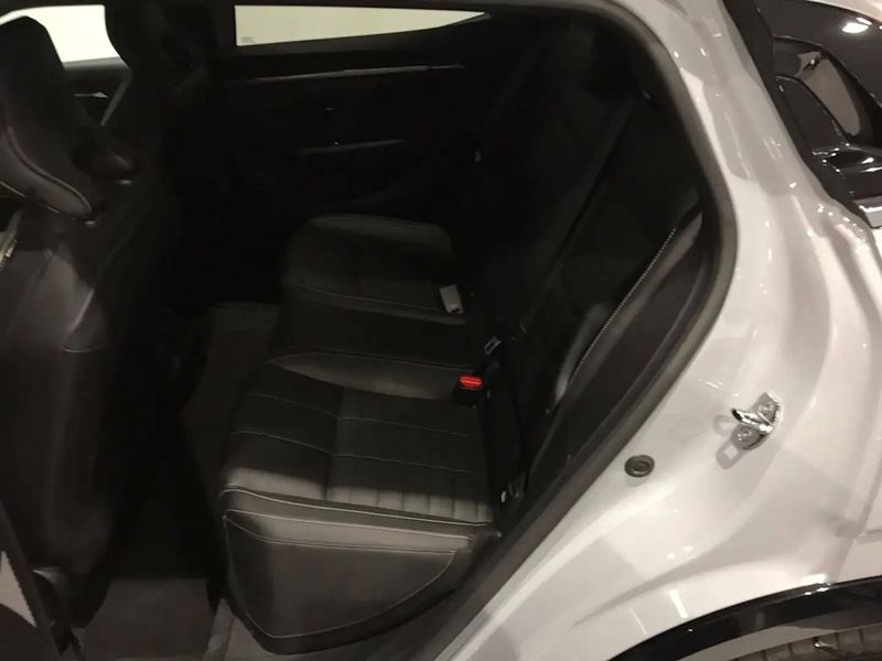 Renault Mégane • 2023 • 12,222 km 7